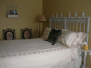 Tuscany Lake Front Room
